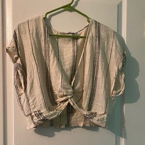 Abercrombie & Fitch twist front crop shirt